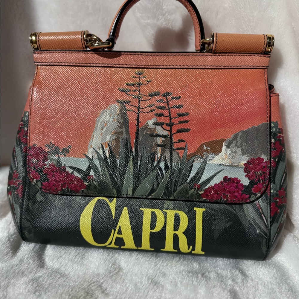 🌟HOST PICK🌟.       DOLCE E GABBANA SICILY CAPRI BAG IN LIKE NEW CONDITION - Picture 5 of 13
